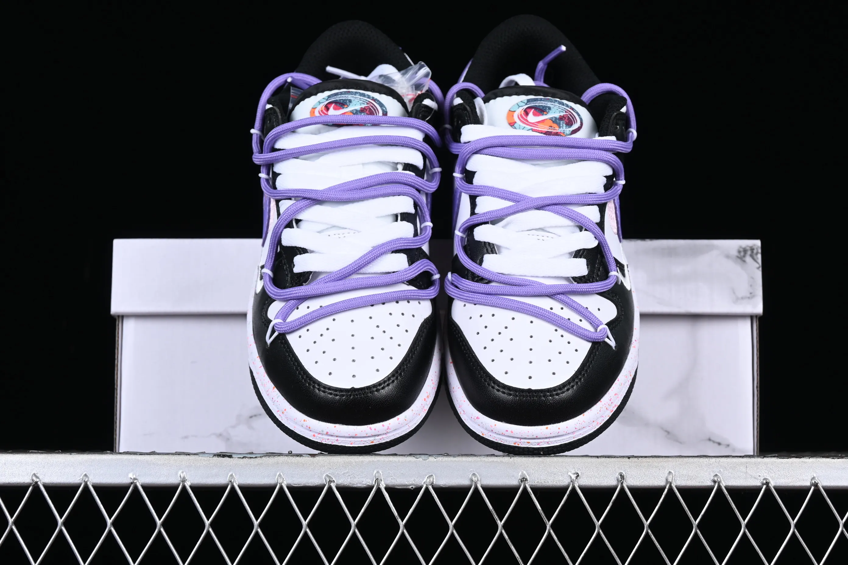 All Categories Nk SB Dunk Series Nk SB Dunk Low Low-top sneakers Nk Dunk Low "Multi Color" Vibrant three hooks Customized version of deconstructed strap casual sneakers FD4623-131
